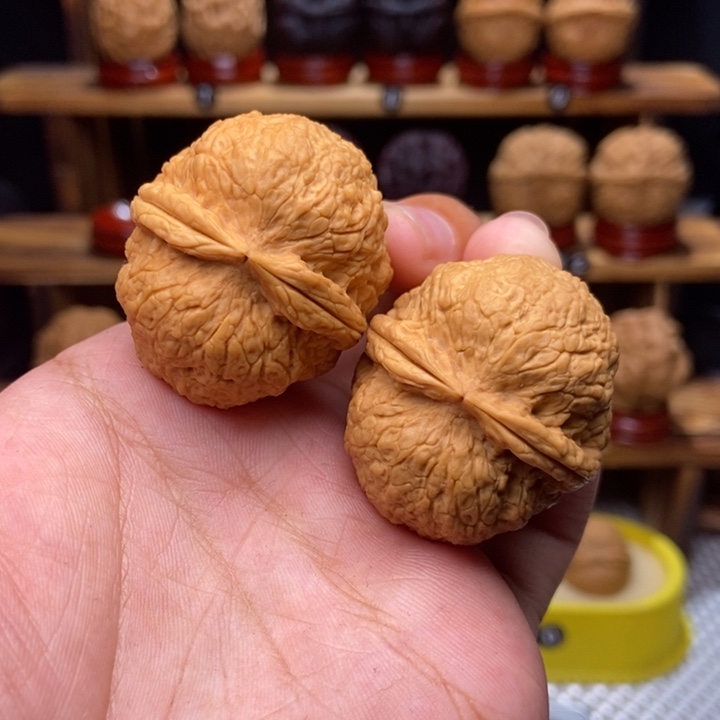 文玩核桃吊坠小霸王30