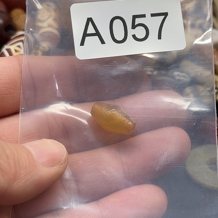 耳***陈玛瑙/玉髓合金珠宝半成品