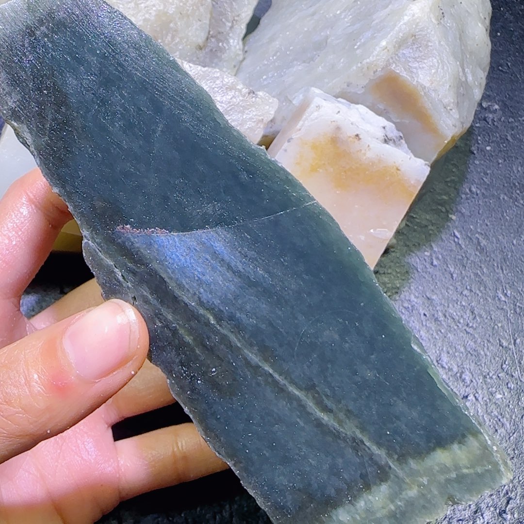 和田玉未镶嵌珠宝半成品