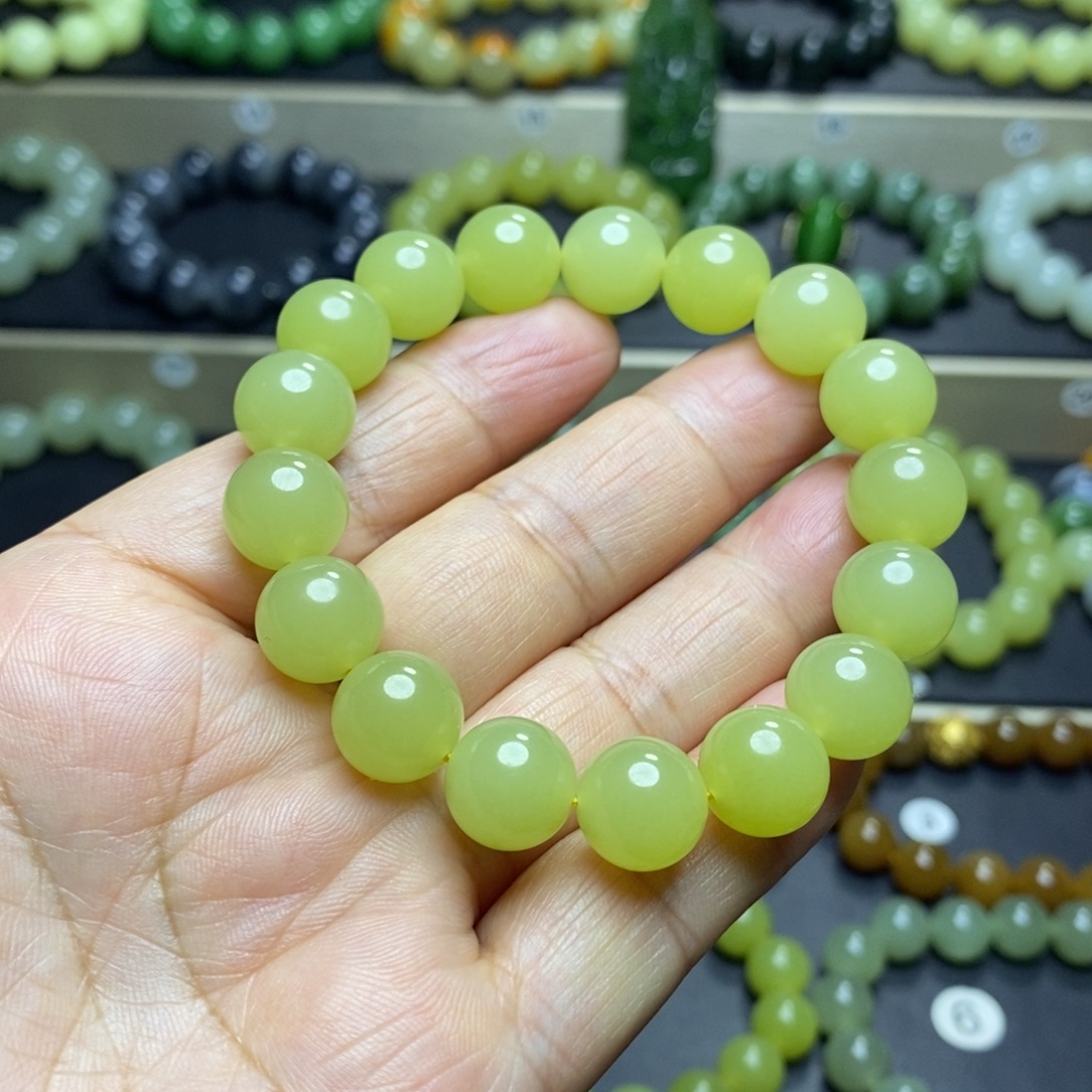 和田玉未镶嵌手串