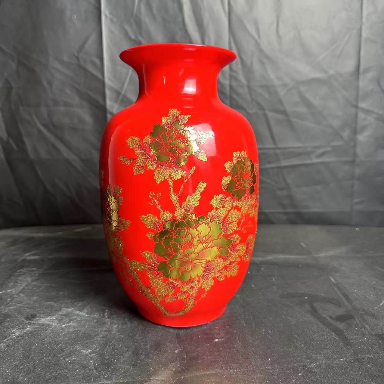 ZY-DP-A191中国红牡丹冬瓜瓶高22厘米宽13厘米