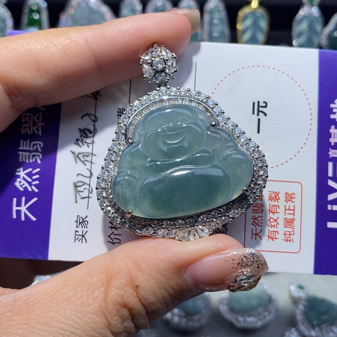 翡翠颈饰未镶嵌翡翠