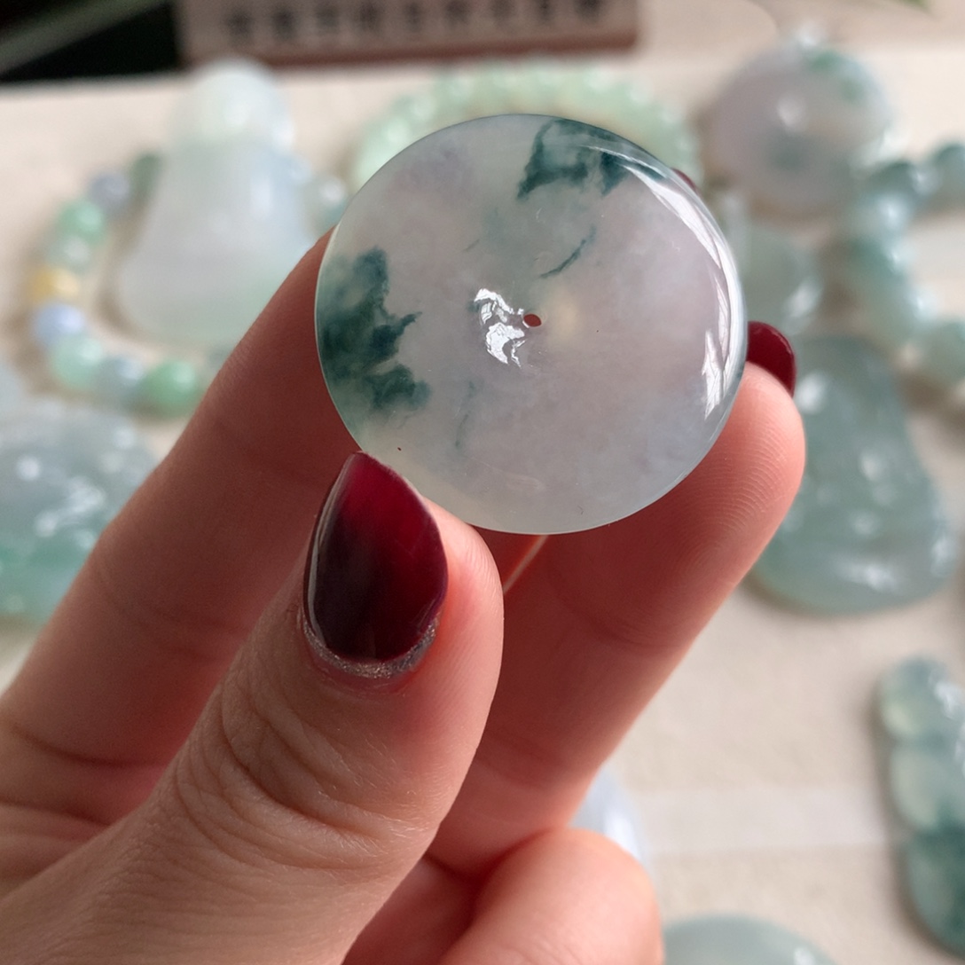 翡翠未镶嵌颈饰翡翠