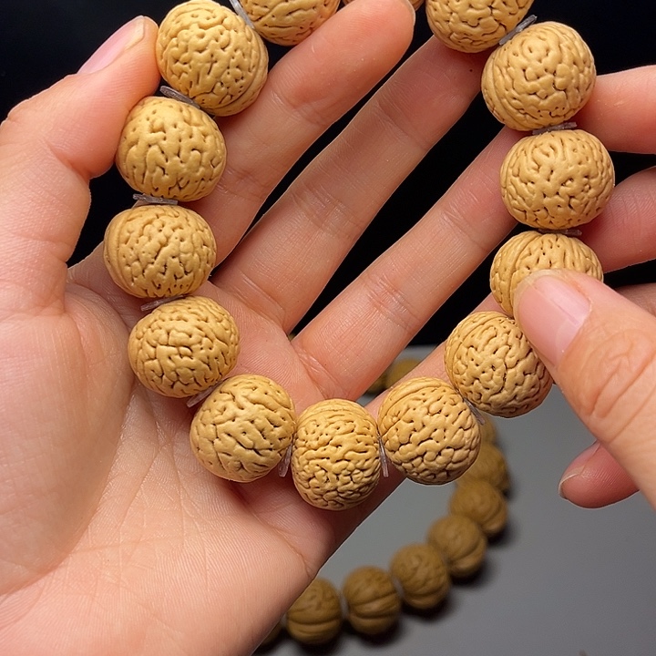 面***海吊坠桃核桃核手串