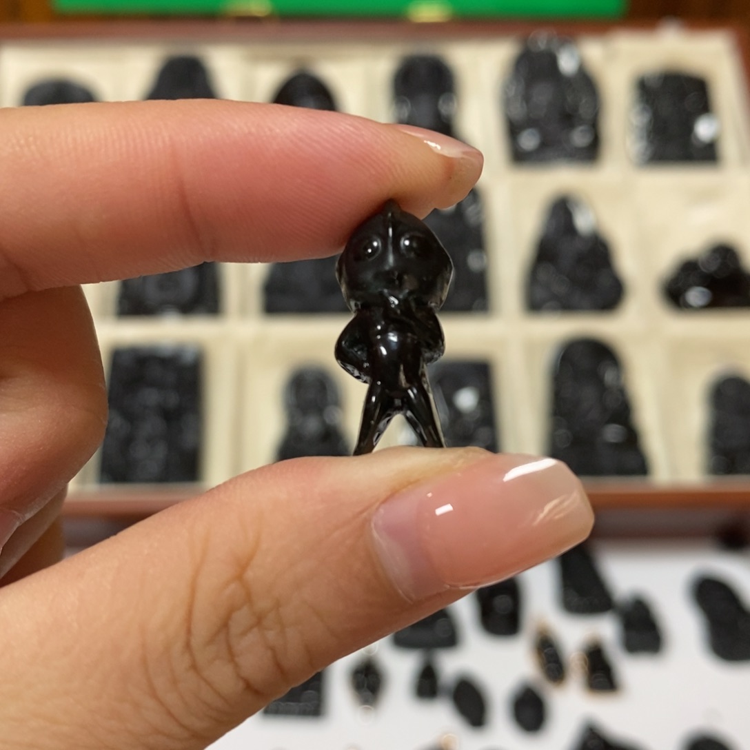 翡翠未镶嵌吊坠(赠链)翡翠