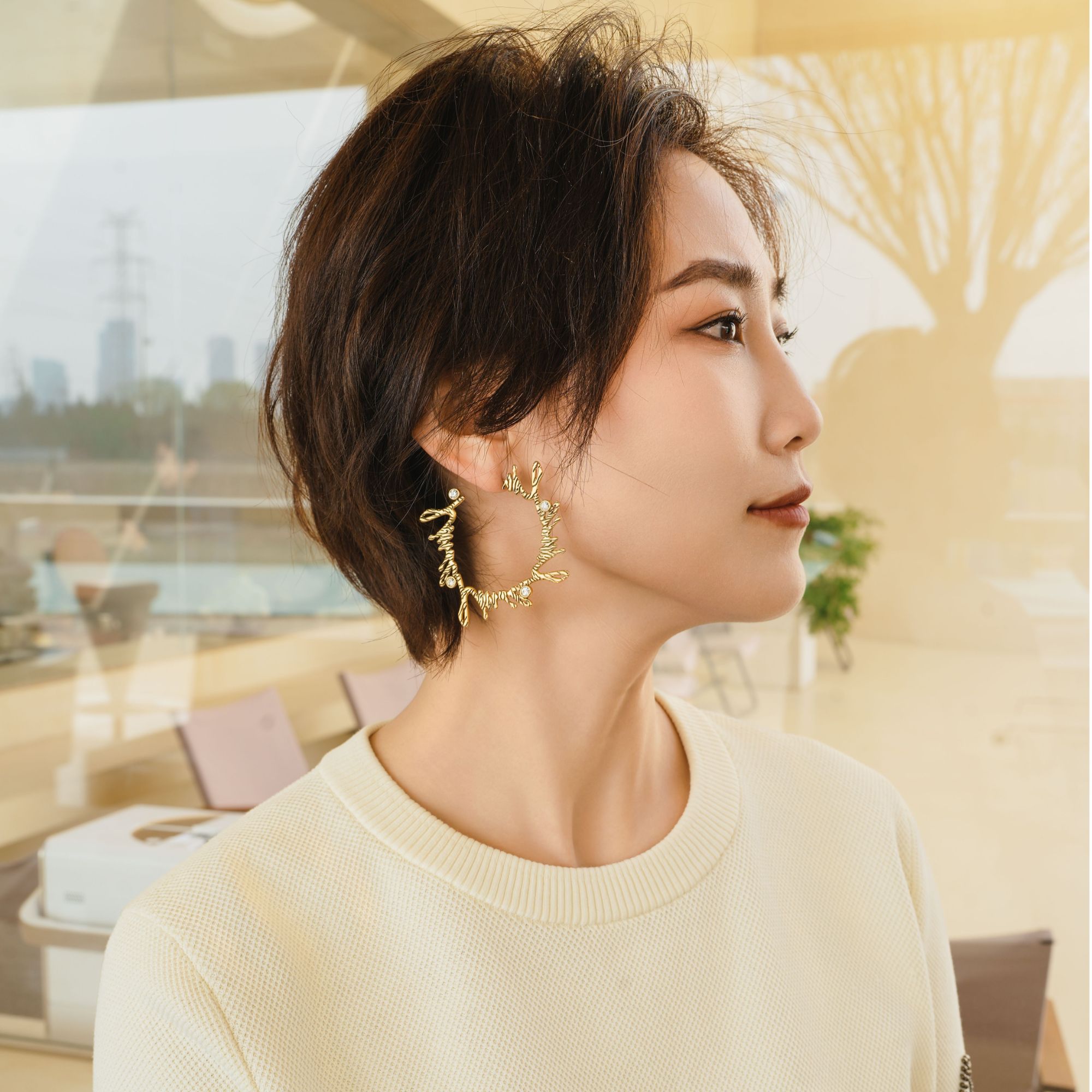 limil 铜合金耳饰 2024时尚法式设计师款金色耳饰990002