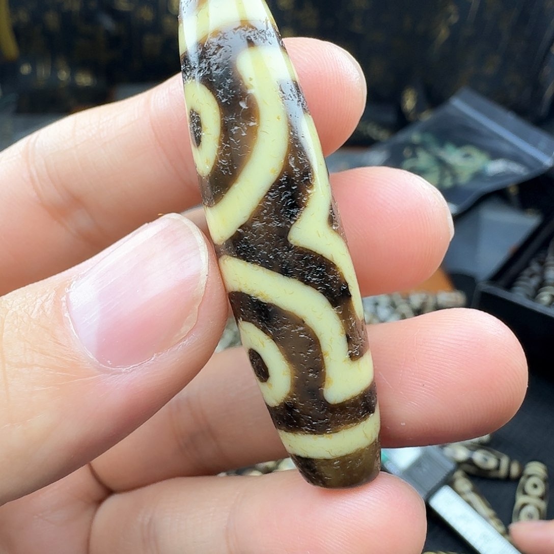 玛瑙/玉髓颈饰未镶嵌文*