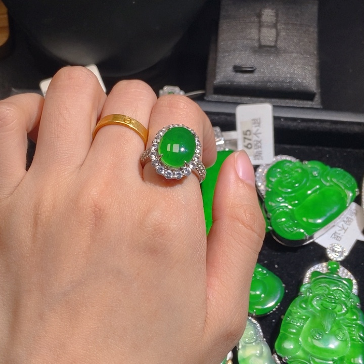 翡翠未镶嵌吊坠(不含链)