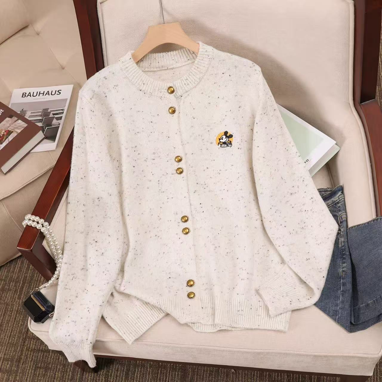 루루가−（现货米奇毛衣）2025秋冬新品圆领刺绣羊毛针织女式长袖外套