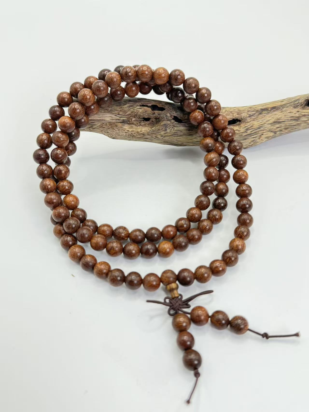 Z100越南红糖结沉香木串8mm