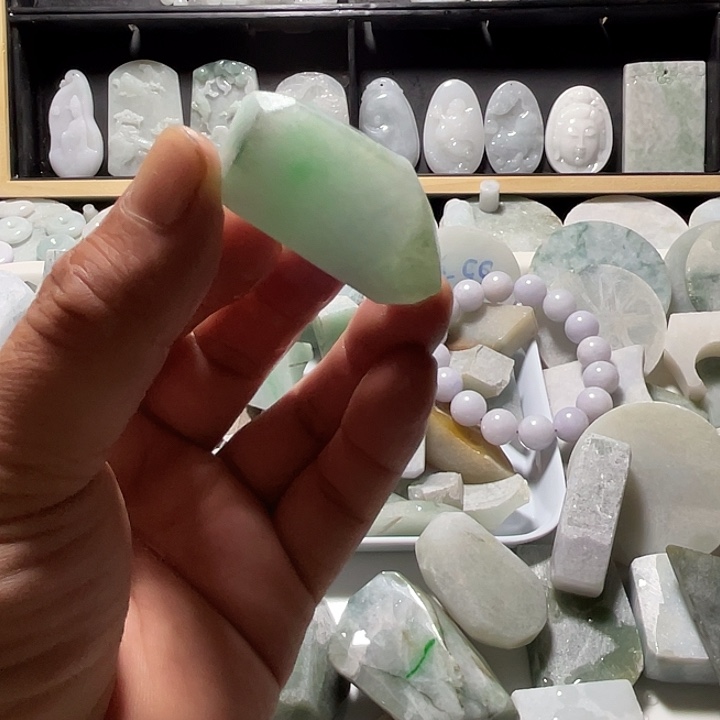 翡翠未镶嵌吊坠(不含链)翡翠挂件了