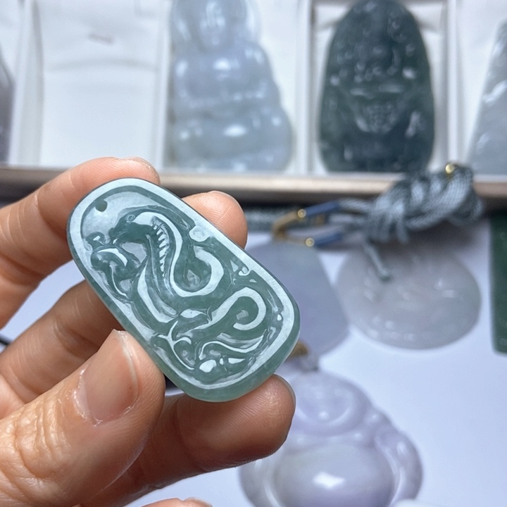 翡翠未镶嵌挂件翡翠