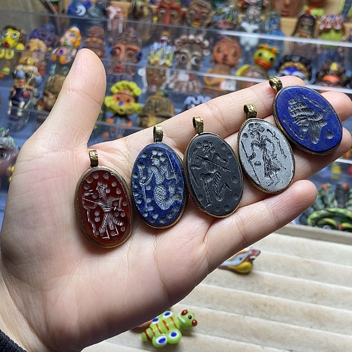 颈饰琉璃阿富汗萨珊大印章一组