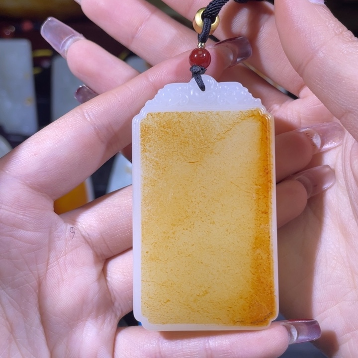 和田玉挂件未镶嵌山****。