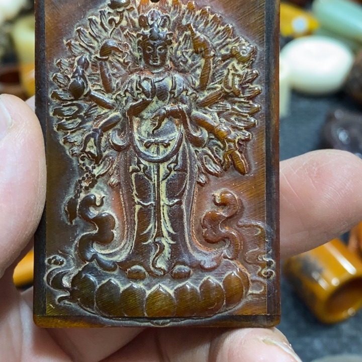 滴血莲花菩提吊坠