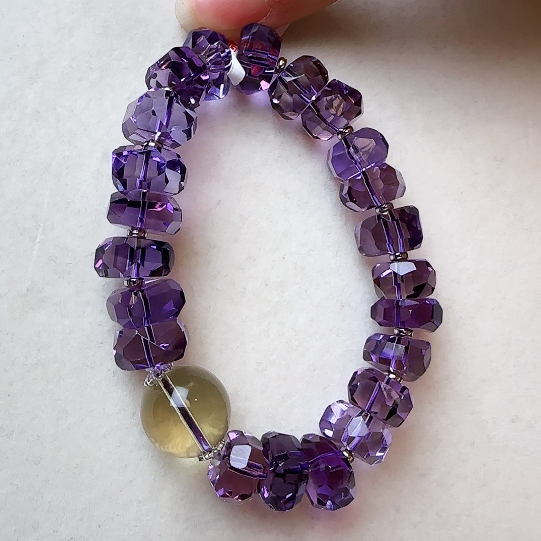 水晶手链未镶嵌?**兔大气上档次