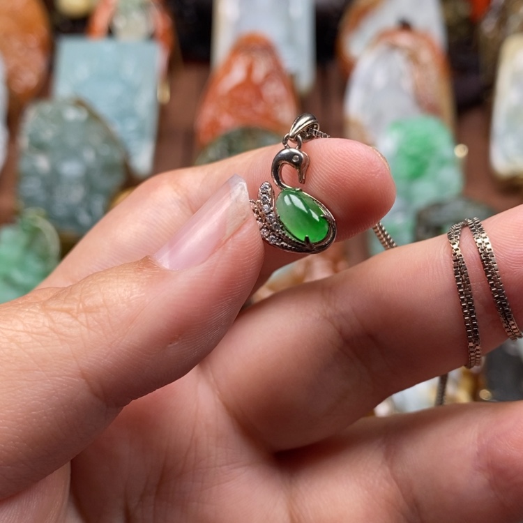 【闪购商品】颈饰银S925镶嵌翡翠喜**橙