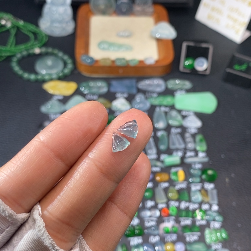 【闪购商品】翡翠挂件未镶嵌莲蓬