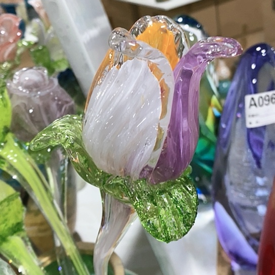 琉璃花瓶高45厘米宽8厘米