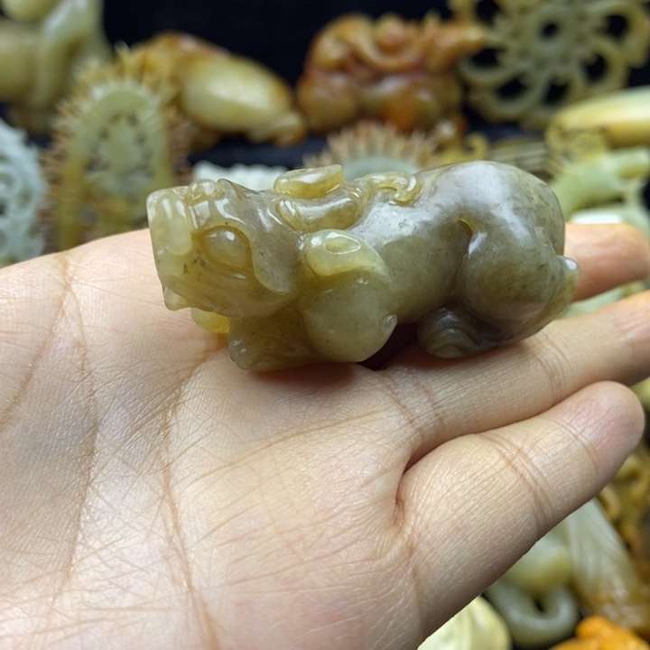 和田玉颈饰未镶嵌56