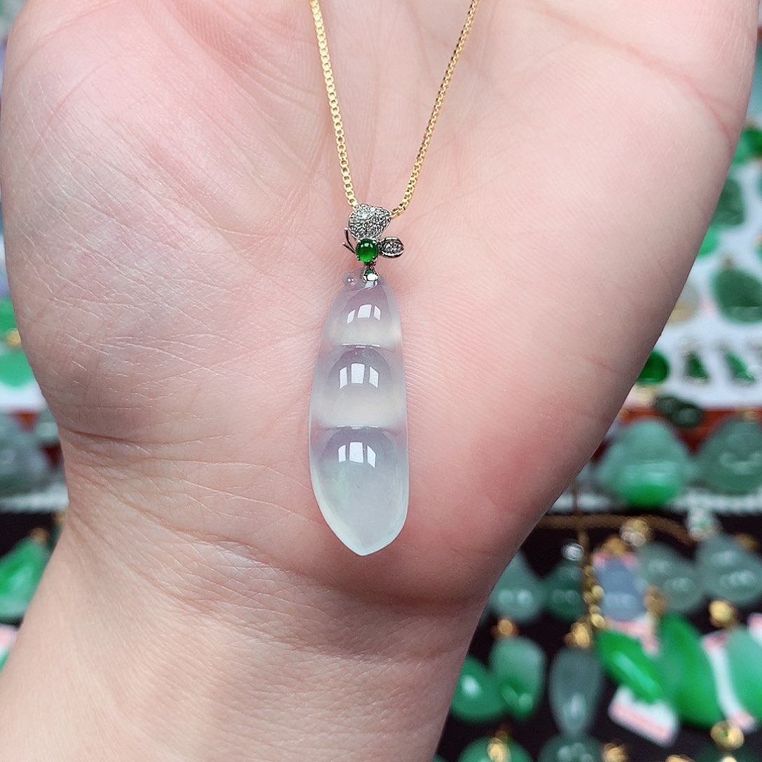 翡翠颈饰18K金镶嵌天然翡翠A货