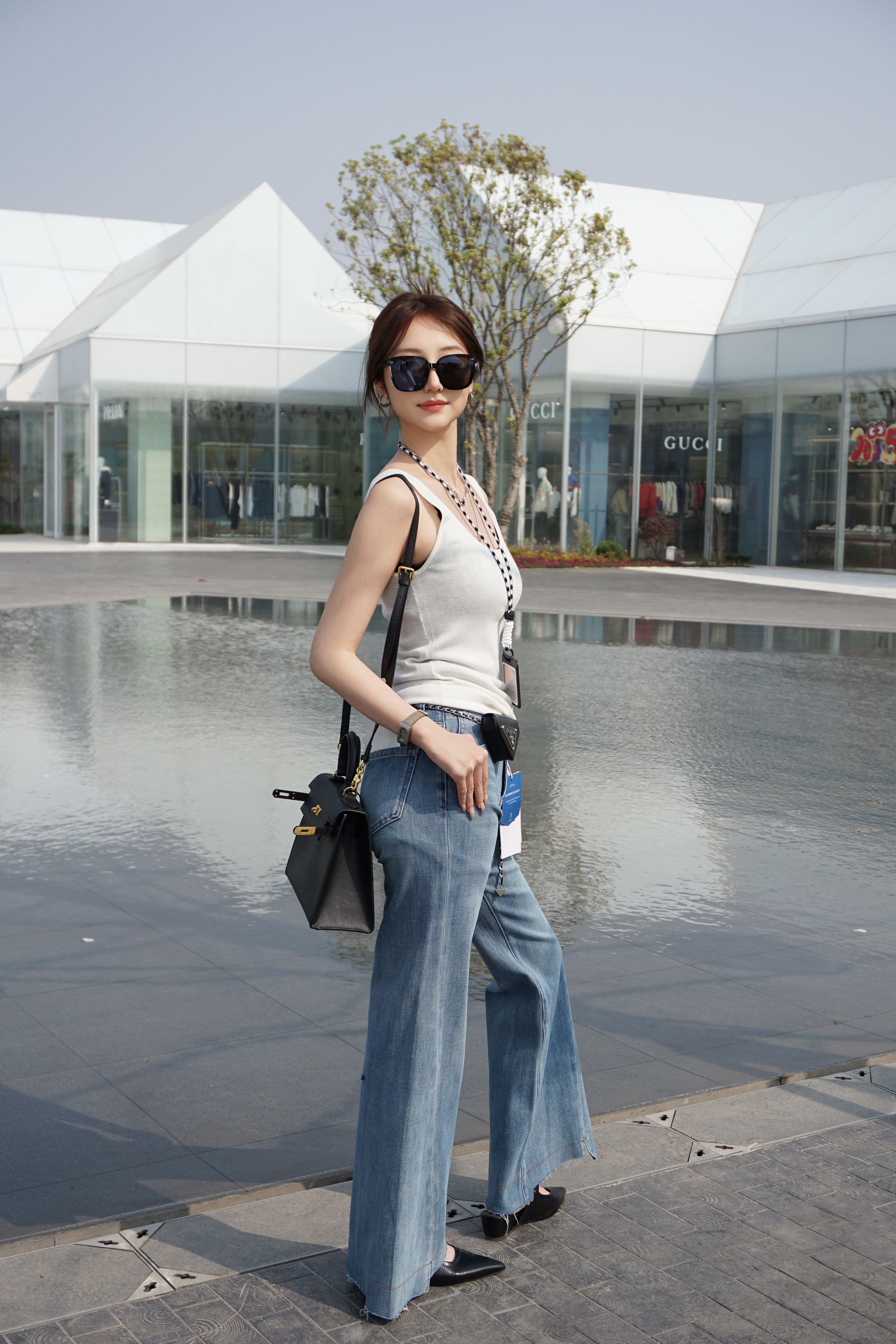 早春U领针织背心女舒适美丽诺细羊毛百搭显瘦时尚夏季天丝无袖