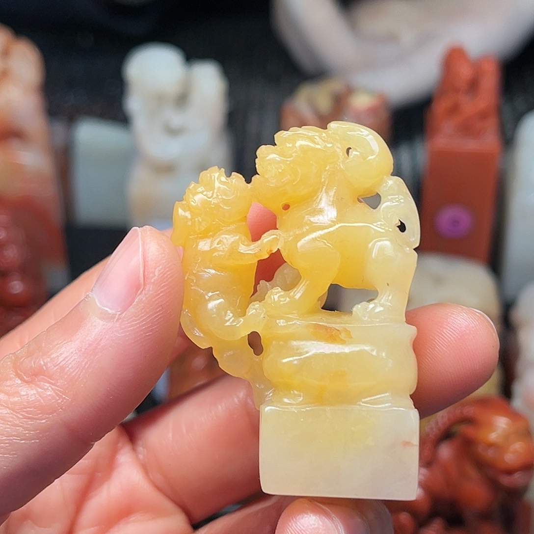 寿山石印石这种现象很明显了