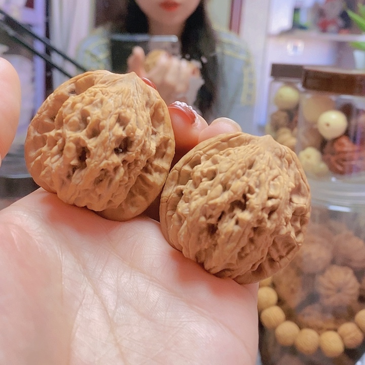 【闪购商品】文玩核桃把件42虎头