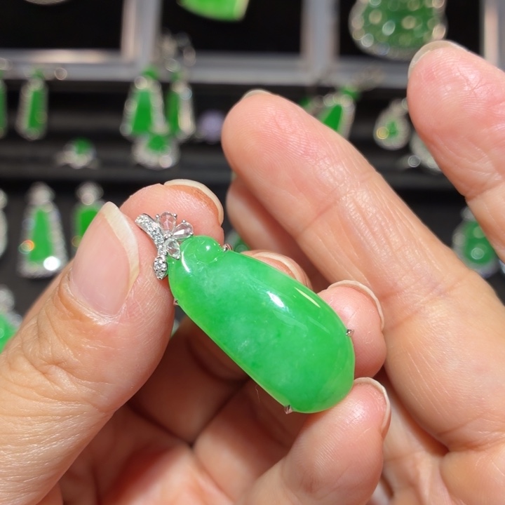 翡翠18K金镶嵌吊坠(不含链)翡翠