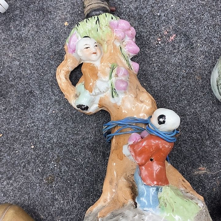 瓷片这个碗还有吗？