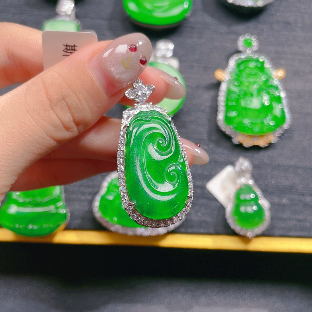 翡翠吊坠(不含链)未镶嵌