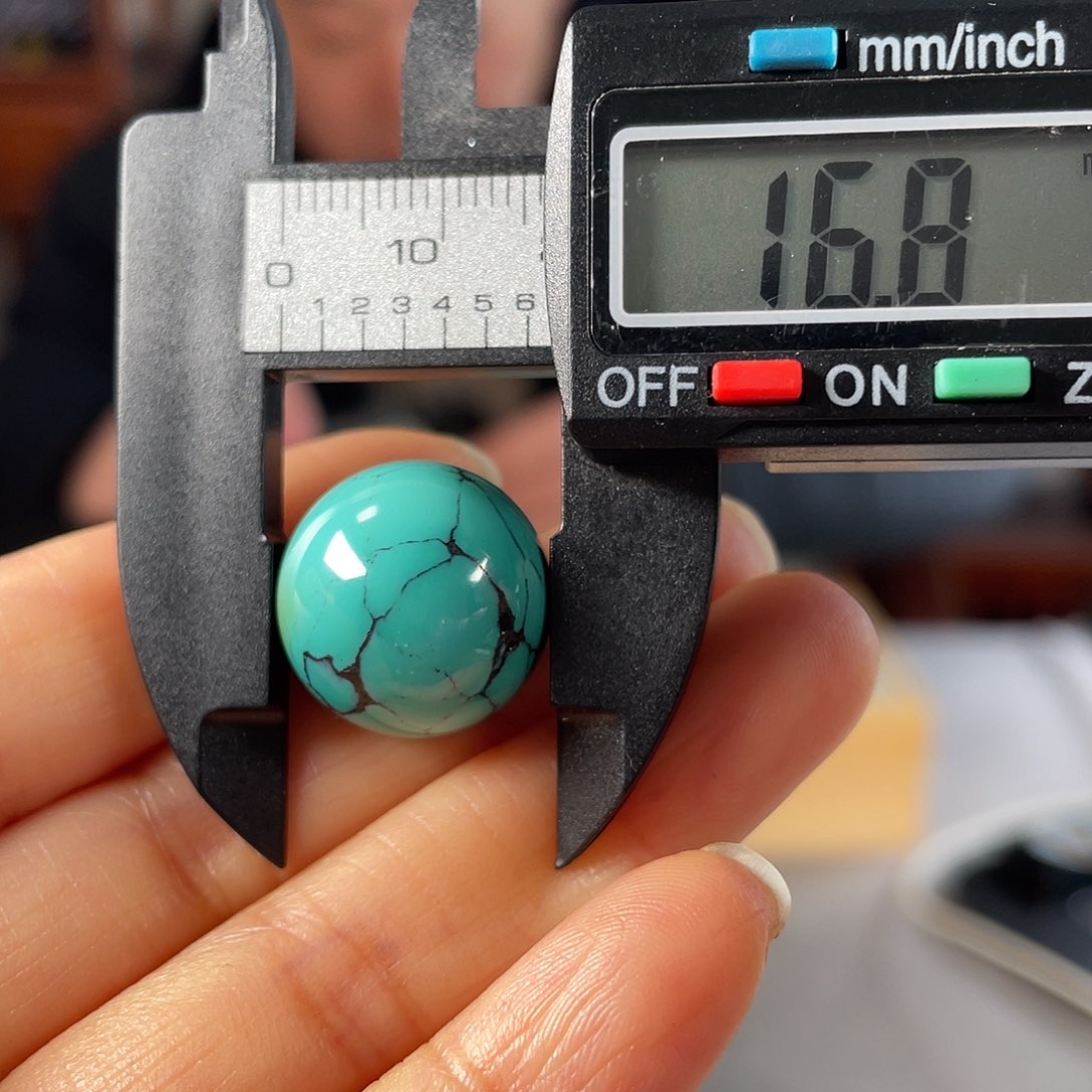 绿松石颈饰未镶嵌