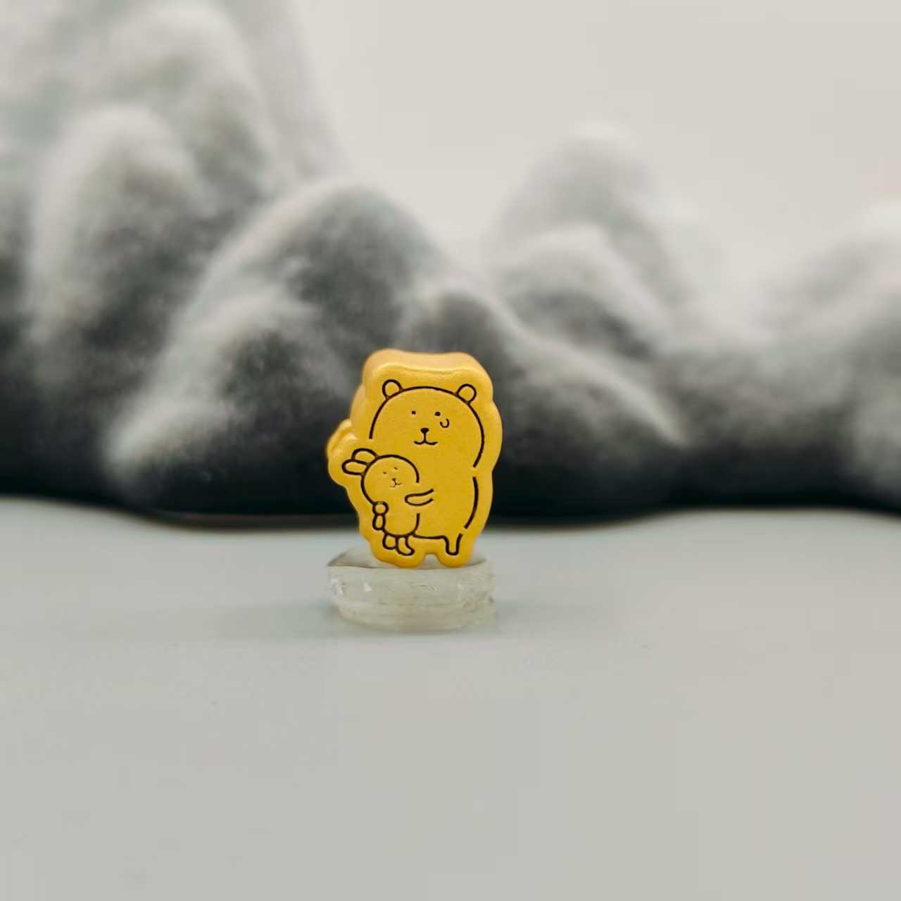 【珺铺黄金】足金999 自嘲熊抱小兔可爱通孔3D硬金转运珠