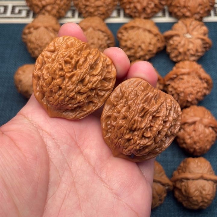 把件文玩核桃39红皮麦穗虎头