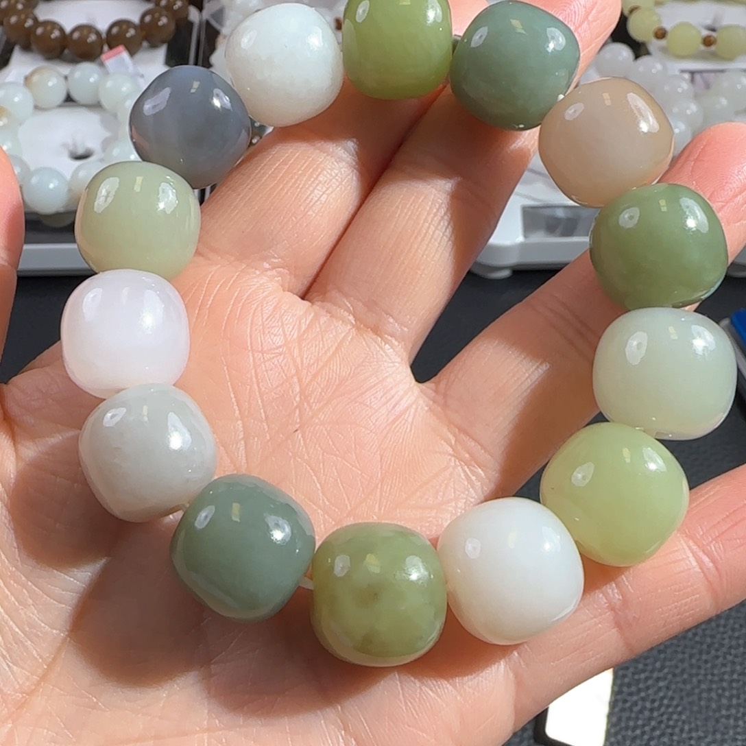 和田玉手链未镶嵌