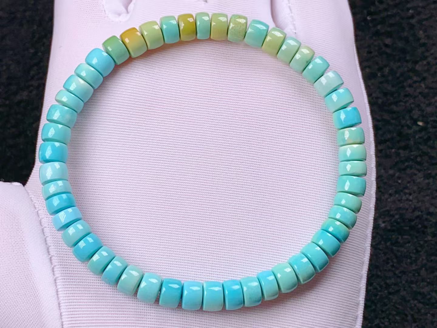 原矿高瓷精工渐变色彩虹松石直切手串，无坑无裂，干净清爽