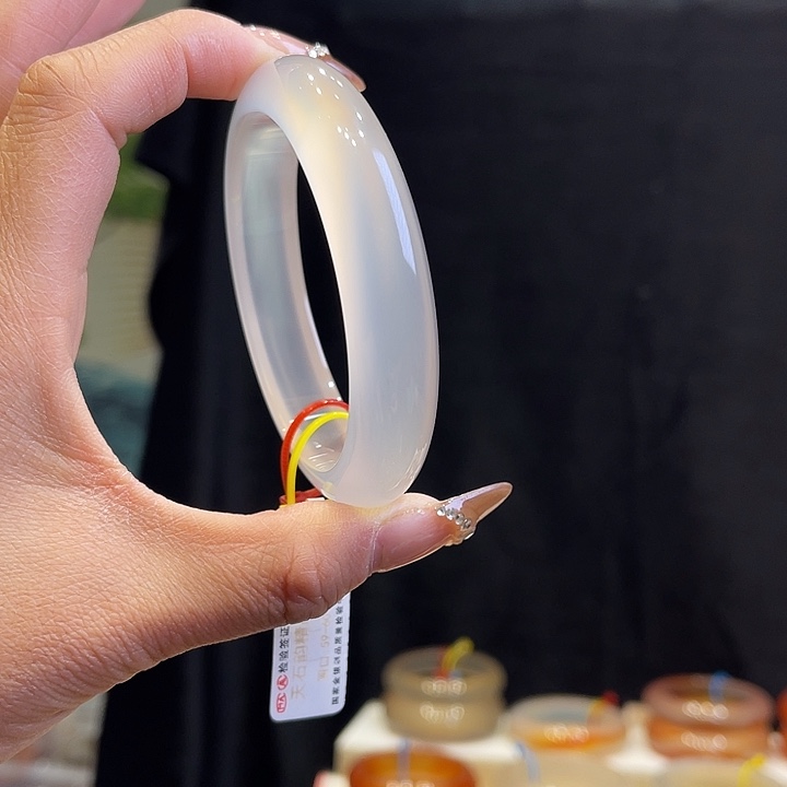 玛瑙/玉髓手镯未镶嵌