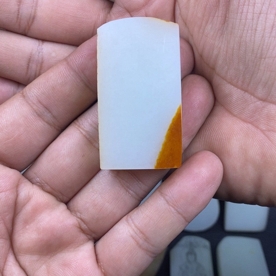 祥***哥定制和田玉未镶嵌牌