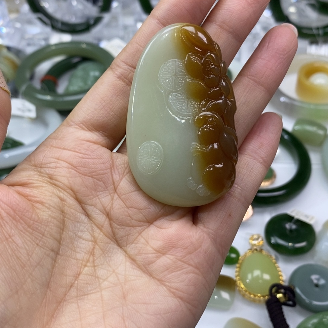 和田玉未镶嵌挂件