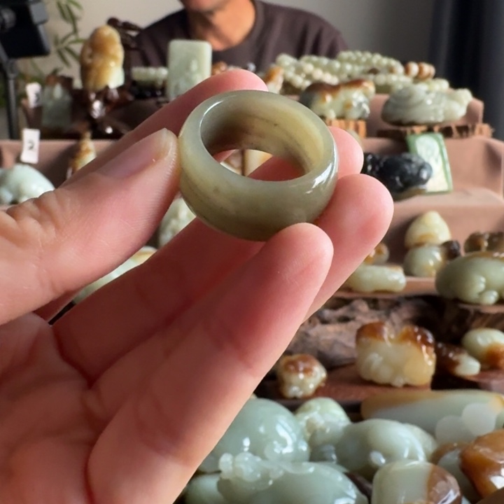 和田玉（糖玉）未镶嵌挂件