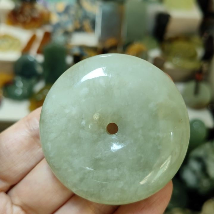 岫玉未镶嵌平安扣