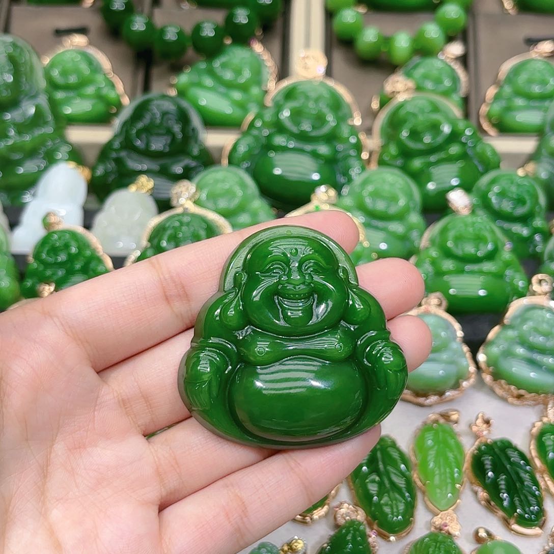 和田玉（碧玉）颈饰18K金镶嵌