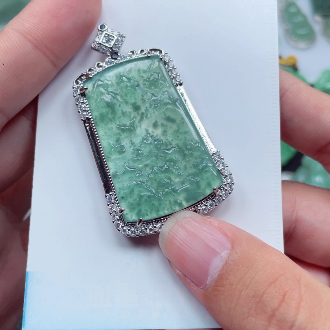 翡翠颈饰未镶嵌2588889595958