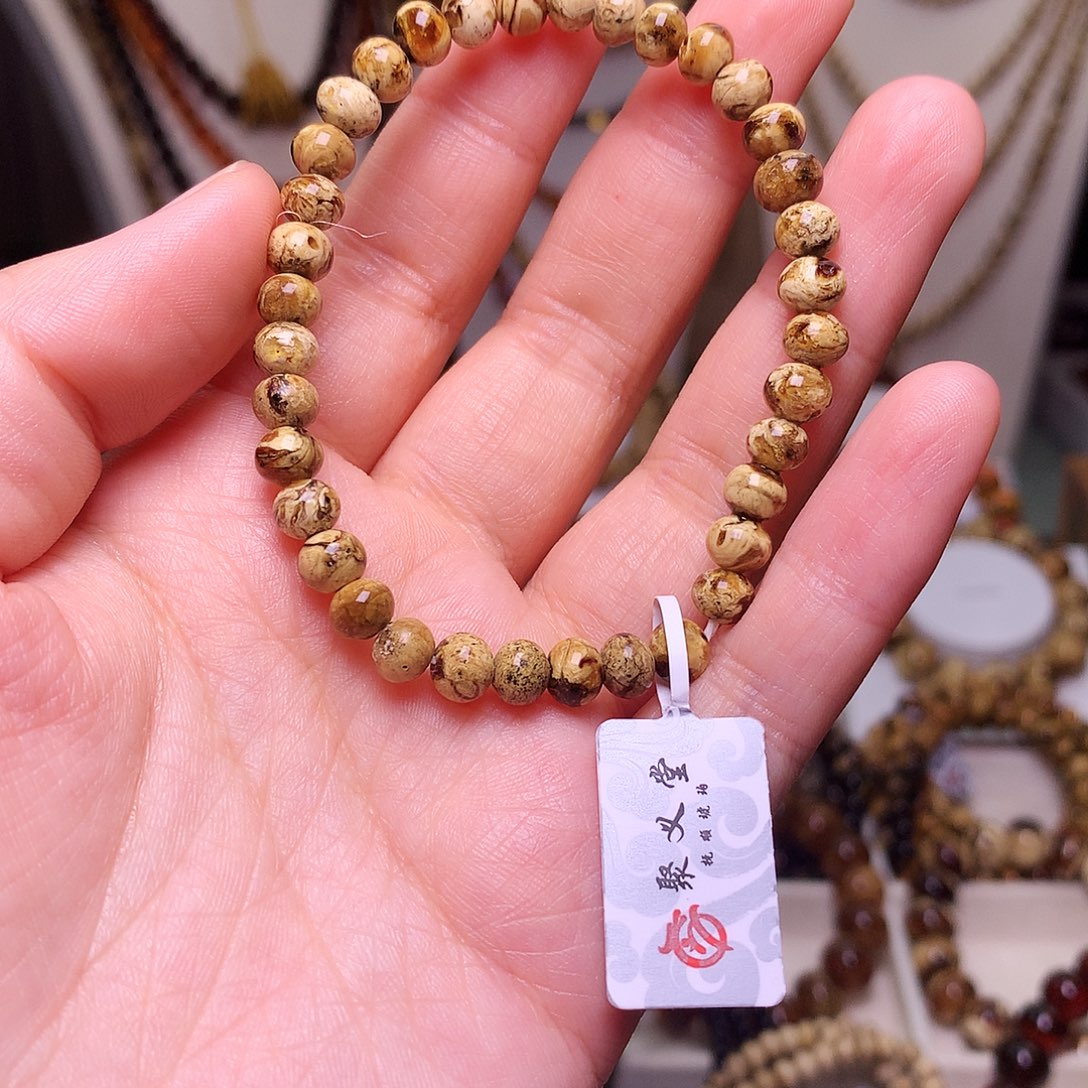琥珀未镶嵌裸石6/一级特特瓷白花-3