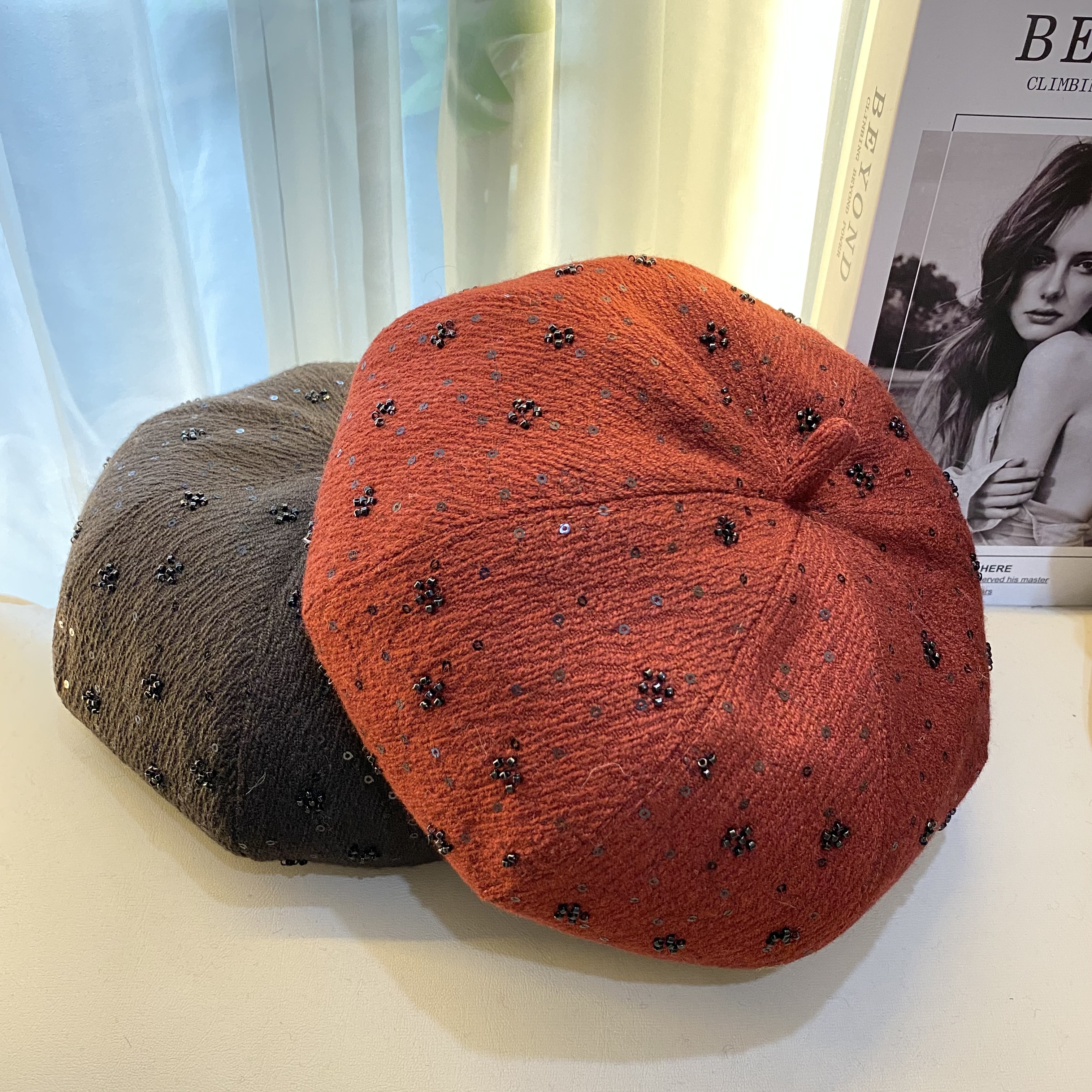 时尚气质百搭八角贝雷帽秋冬新款红色蓓蕾小珠画家帽