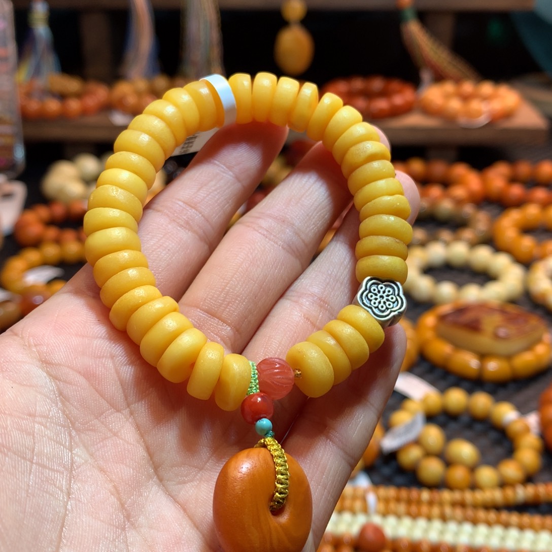 晕***多琥珀未镶嵌手链蜜蜡