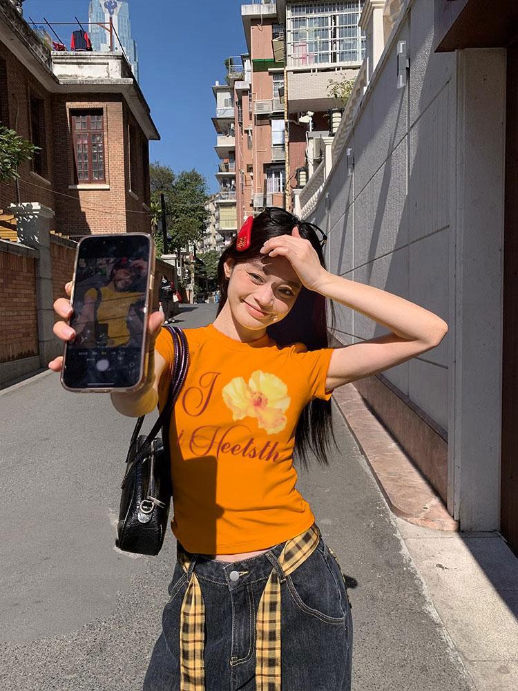 2025新款橘色多巴胺修身短袖t恤女设计感美式辣妹夏日绝美上衣