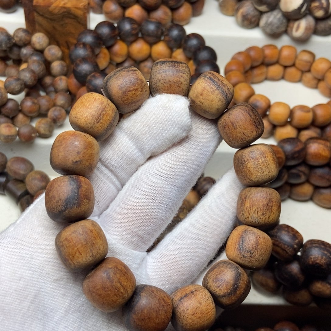 贡木福利1516老型珠手串