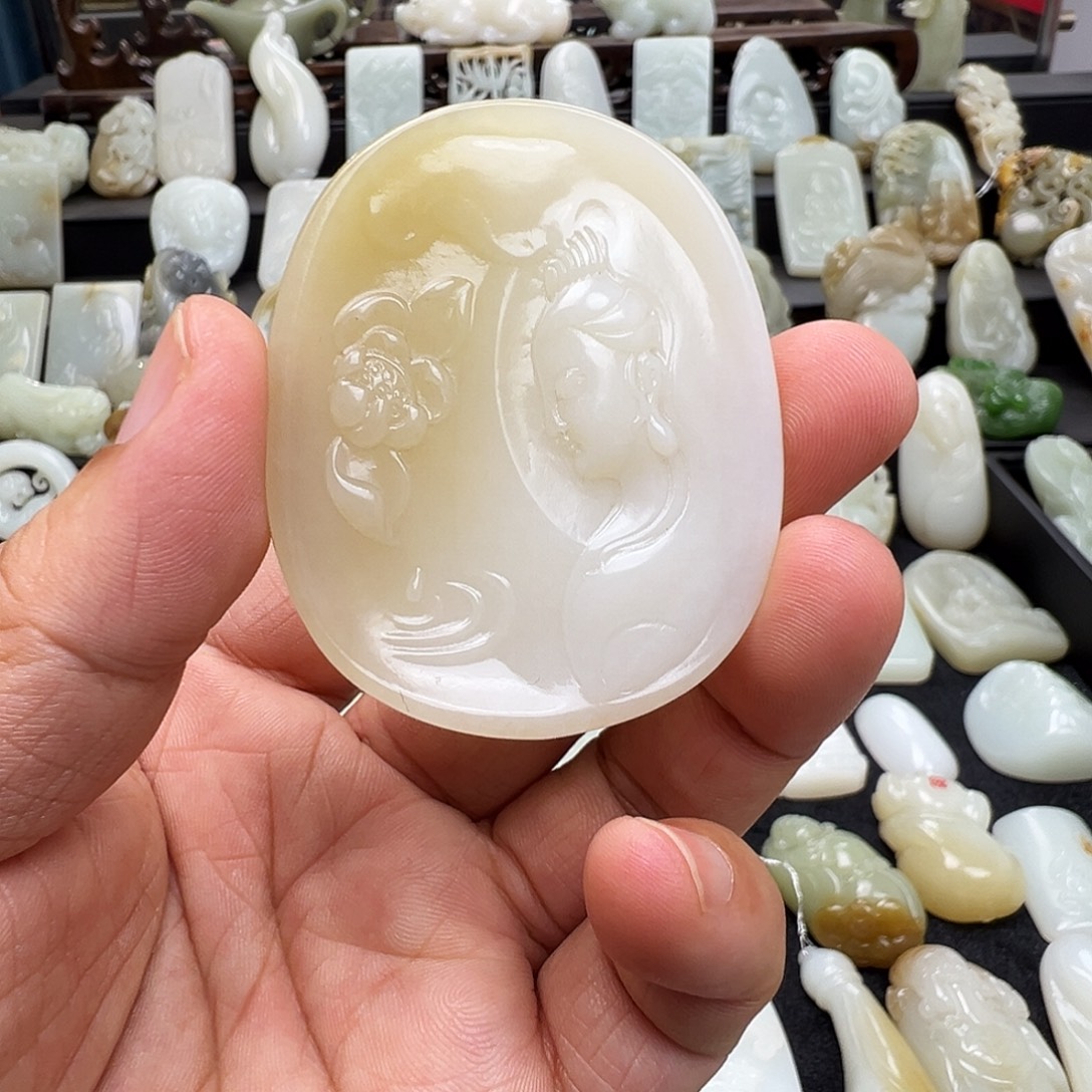 和田玉未镶嵌颈饰