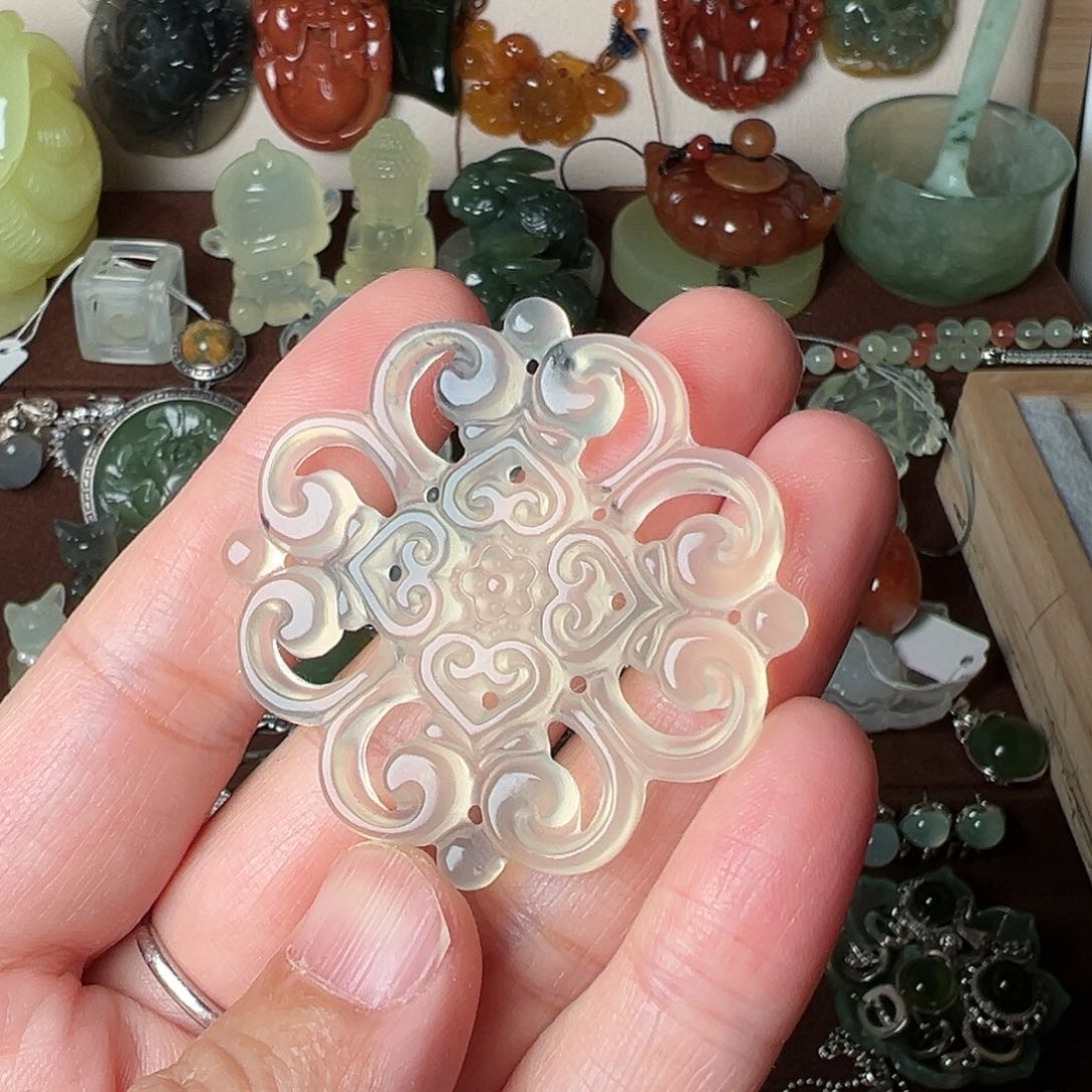 蛇纹石玉吊坠(赠链)未镶嵌